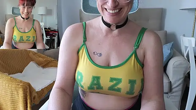 Snapshot of emmita69_ chatting on March 19, 11:25 am emmita69 online show from March 19, 11:25 am