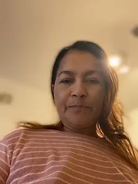 Snapshot of Jlo_69 chatting on February 23, 9:17 am Jlo 69 online show from February 23, 9:17 am