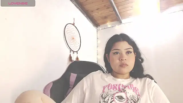 Amara18  online show from April 20, 5:32 am