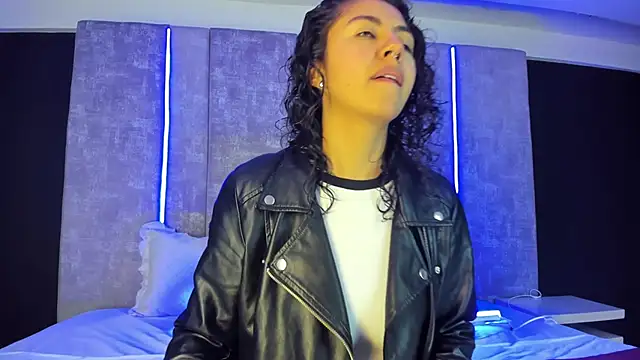 Amareto  online show from April 18, 12:09 pm