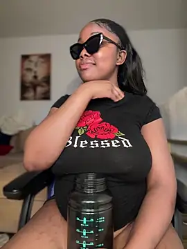 SSEXYBUBBLEBUTT101 online show from December 28, 9:51 pm