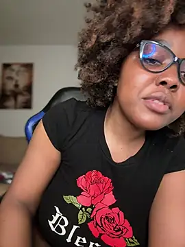 SSEXYBUBBLEBUTT101 online show from December 30, 7:21 pm