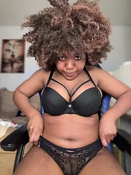 SSEXYBUBBLEBUTT101 online show from January 7, 8:31 pm