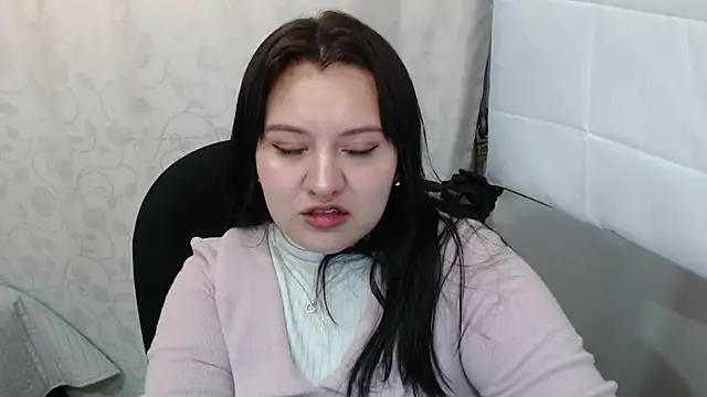 dannarossy  online show from December 14, 4:01 am