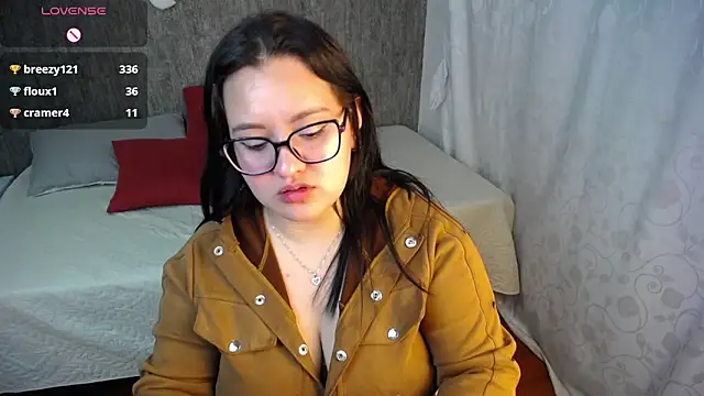 dannarossy  online show from January 4, 7:24 am
