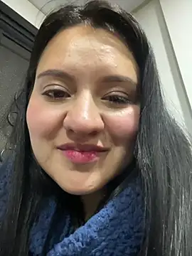 dannarossy  online show from January 16, 7:38 am