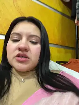 dannarossy  online show from January 18, 8:31 am