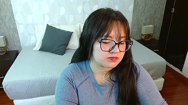 dannarossy  online show from February 19, 12:55 pm