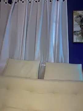 AleezaFrench online show from March 3, 7:49 pm