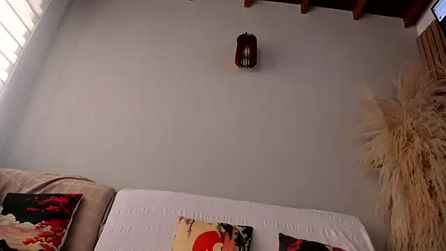 neo dimou  online show from October 14, 12:06 pm