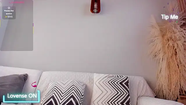 neo dimou  online show from November 7, 11:21 am