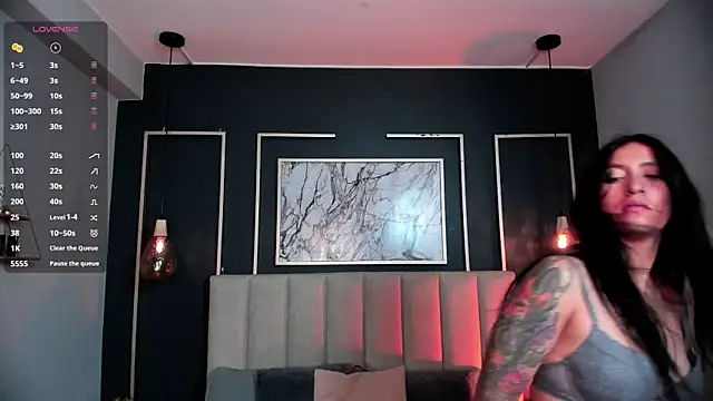 kira moon   online show from October 6, 9:12 pm