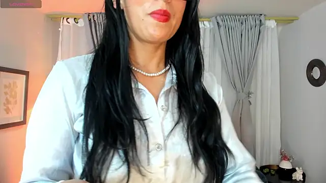 kira moon   online show from October 12, 8:19 pm