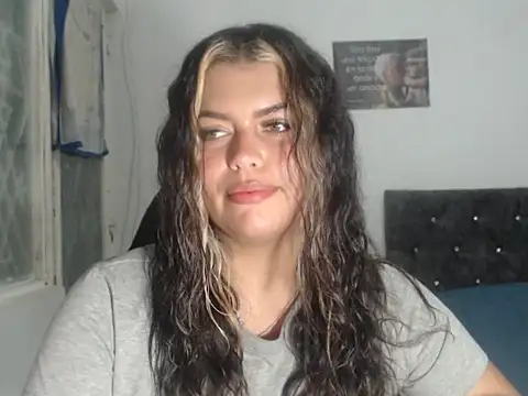 Snapshot of sweetkitty_16 chatting on September 24, 3:54 am sweetkitty 16 online show from September 24, 3:54 am