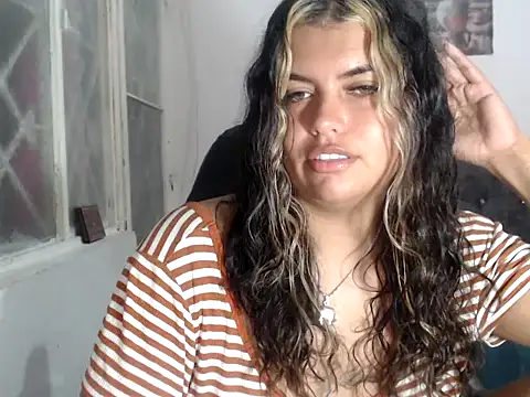 Snapshot of sweetkitty_16 chatting on September 26, 8:02 pm sweetkitty 16 online show from September 26, 8:02 pm