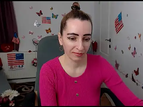 Snapshot of EvelynAngell chatting on January 27, 6:52 am EvelynAngell online show from January 27, 6:52 am