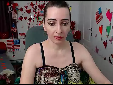 Snapshot of EvelynAngell chatting on February 8, 6:43 am EvelynAngell online show from February 8, 6:43 am