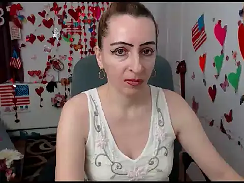 Snapshot of EvelynAngell chatting on March 3, 6:59 am EvelynAngell online show from March 3, 6:59 am