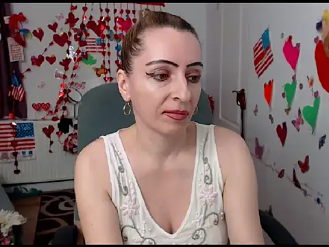 Snapshot of EvelynAngell chatting on March 3, 10:06 am EvelynAngell online show from March 3, 10:06 am