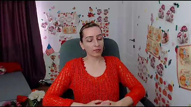Snapshot of EvelynAngell chatting on September 15, 6:02 am EvelynAngell online show from September 15, 6:02 am