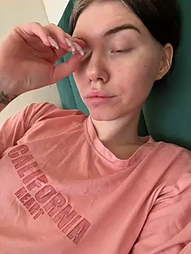 Lisaaa Alisa online show from February 25, 4:11 am