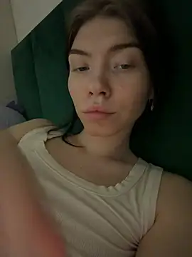 Lisaaa Alisa online show from March 3, 6:25 pm