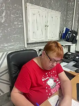 Snapshot of Klio5678 chatting on June 16, 8:33 pm Klio5678 online show from June 16, 8:33 pm