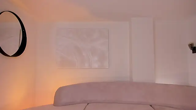 Snapshot of DominiqueVega chatting on December 24, 9:33 pm DominiqueVega online show from December 24, 9:33 pm