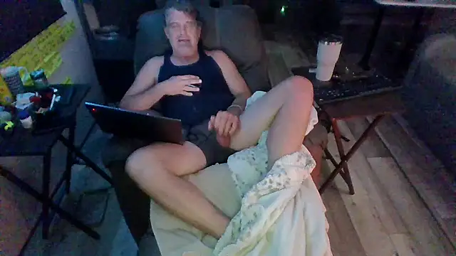 lateniter online show from October 30, 12:06 pm