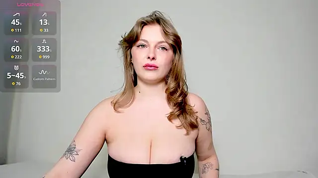 mercedescutee online show from January 15, 4:44 pm