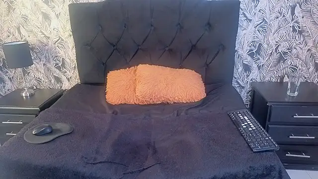 Agata-Moon online show from March 25, 4:24 pm