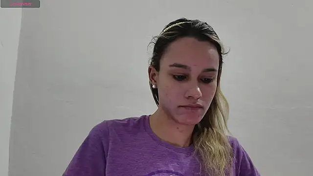 SamanthaWatson online show from November 27, 12:02 am