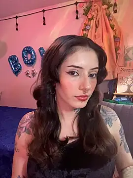 LiliJones  online show from April 11, 7:18 pm