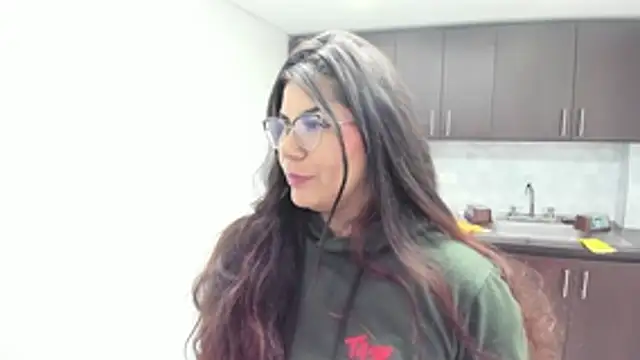 Luna Dumont online show from October 14, 11:11 am