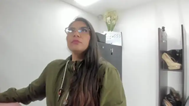 Luna Dumont online show from January 12, 11:15 am