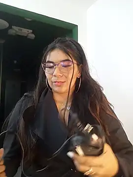 Snapshot of Luna_Dumont chatting on July 8, 11:15 am Luna Dumont online show from July 8, 11:15 am