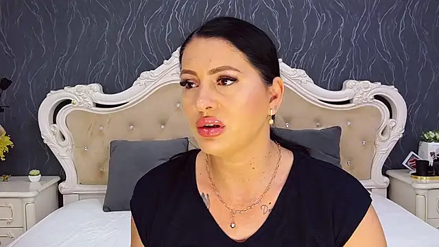Snapshot of Lauren_Saint chatting on June 26, 3:05 pm Lauren Saint online show from June 26, 3:05 pm