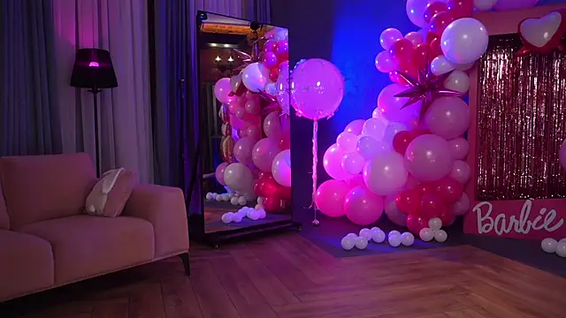 eva fashionista online show from February 6, 4:21 am