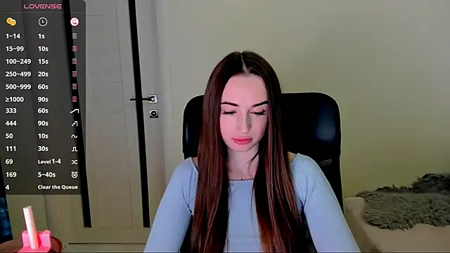 Kimmberr online show from October 19, 3:07 am