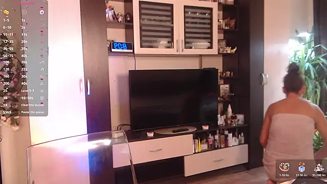 SheilaRyan online show from October 19, 5:08 am