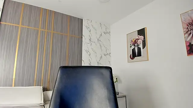 Dollar-girl online show from April 2, 1:42 pm