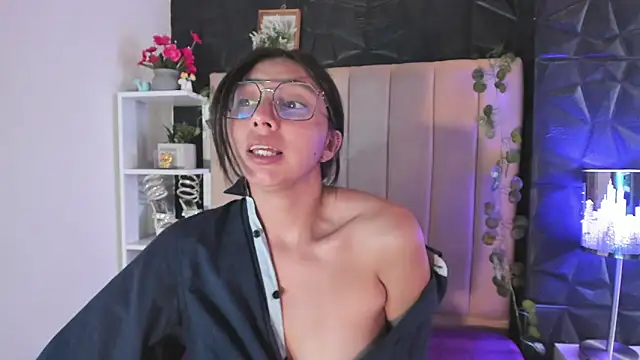 kendall saenz online show from February 23, 7:44 pm