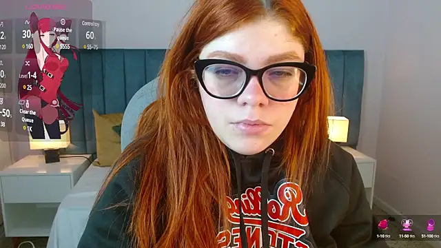 Snapshot of lucie_nicolls chatting on January 18, 1:29 pm lucie nicolls online show from January 18, 1:29 pm