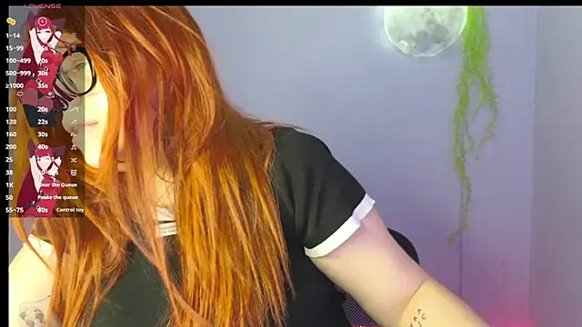 Snapshot of lucie_nicolls chatting on February 6, 8:23 pm lucie nicolls online show from February 6, 8:23 pm