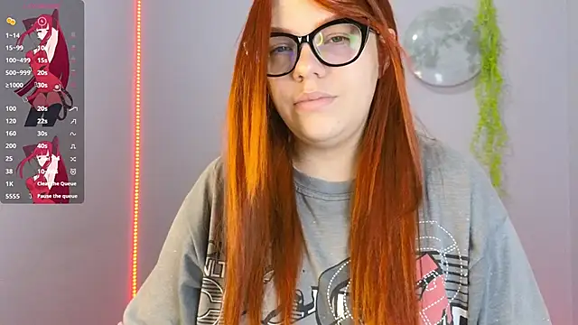 Snapshot of lucie_nicolls chatting on February 12, 8:18 pm lucie nicolls online show from February 12, 8:18 pm