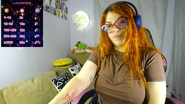 Snapshot of lucie_nicolls chatting on March 18, 10:58 pm lucie nicolls online show from March 18, 10:58 pm