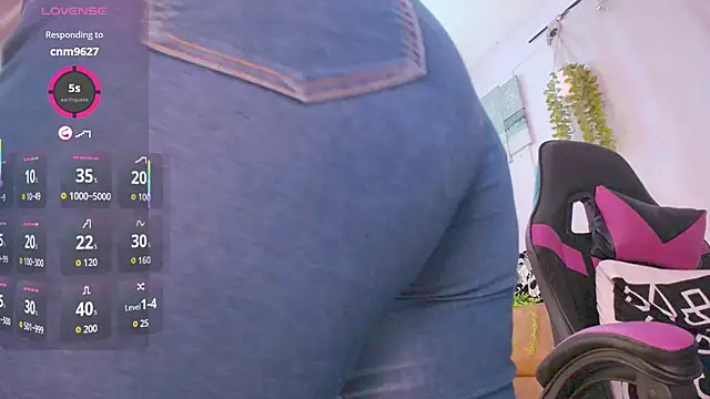 Snapshot of lucie_nicolls chatting on September 13, 3:17 am lucie nicolls online show from September 13, 3:17 am