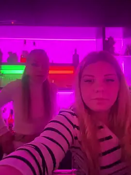 Snapshot of LizzyLush_ chatting on March 22, 10:04 pm LizzyLush online show from March 22, 10:04 pm