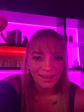 Snapshot of LizzyLush_ chatting on September 18, 11:40 pm LizzyLush online show from September 18, 11:40 pm