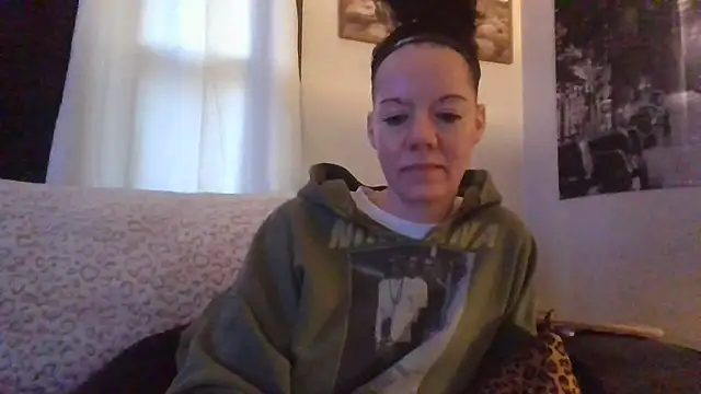 SidneyRaee online show from November 2, 3:14 pm